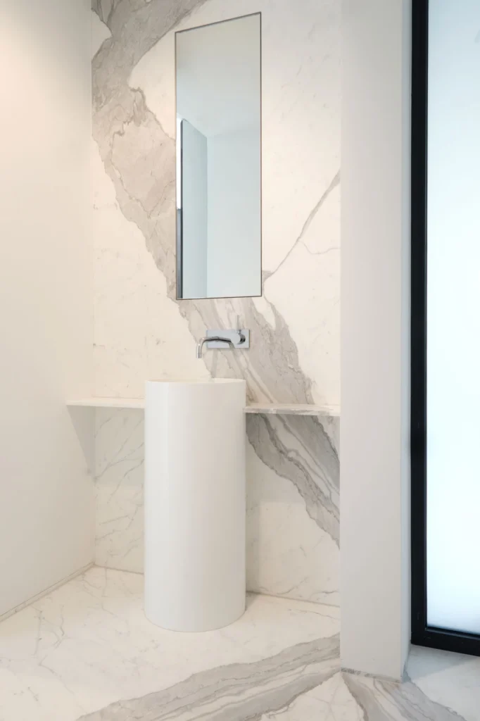 radermacher projekte gaeste wc naturstein statuario spiegelschnitt